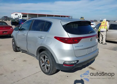2020 Kia Sportage Lx z USA, uszkodzony, nr VIN KNDPMCAC9L7739702
